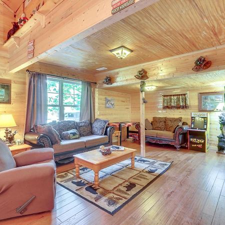 Just Fur Relaxin Sevierville Cabin With Hot Tub! Екстер'єр фото