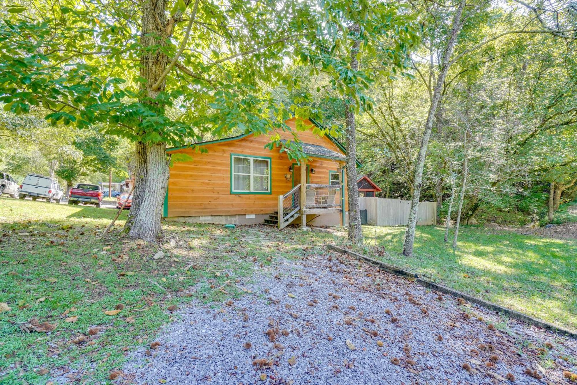 Just Fur Relaxin Sevierville Cabin With Hot Tub! Екстер'єр фото