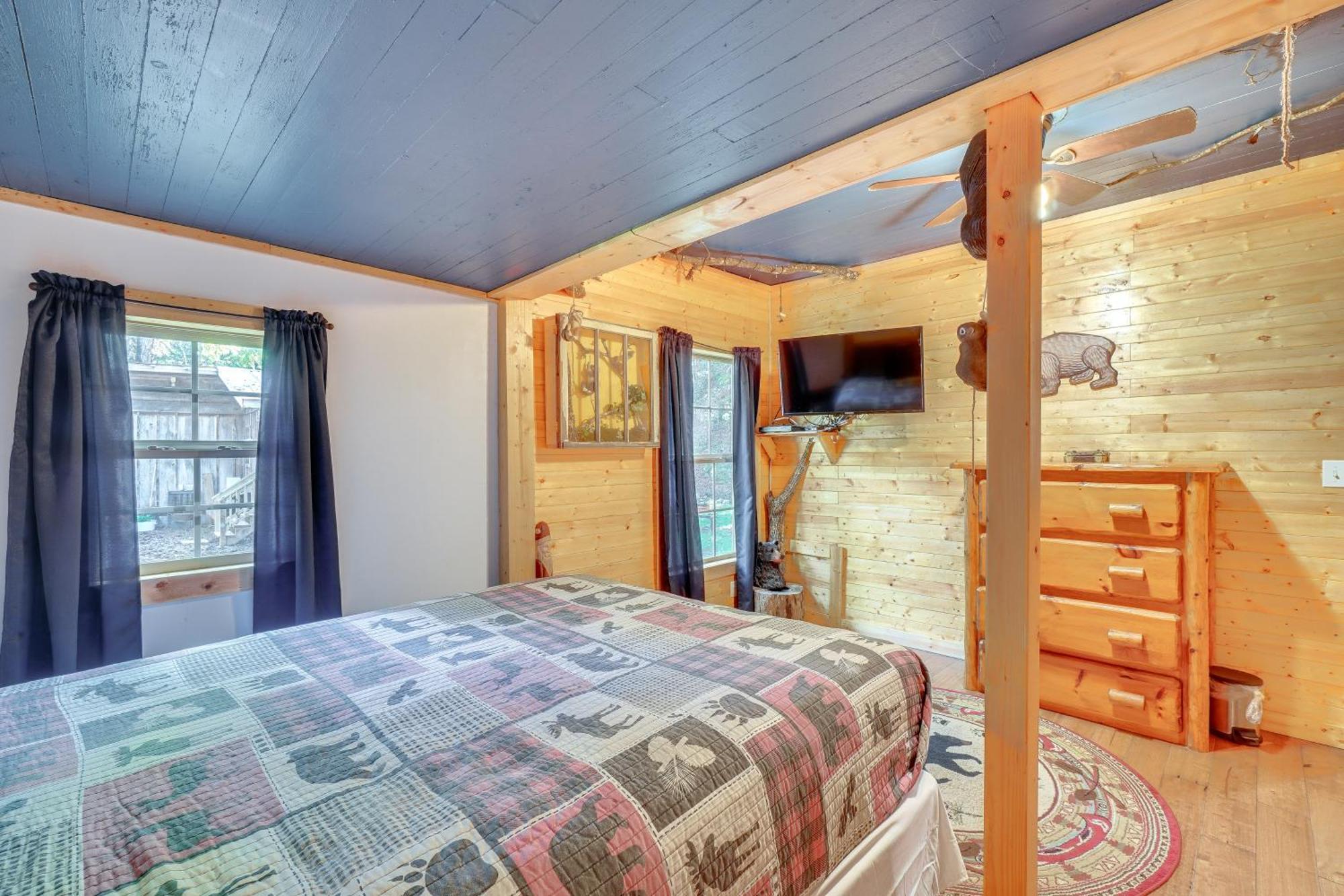 Just Fur Relaxin Sevierville Cabin With Hot Tub! Екстер'єр фото