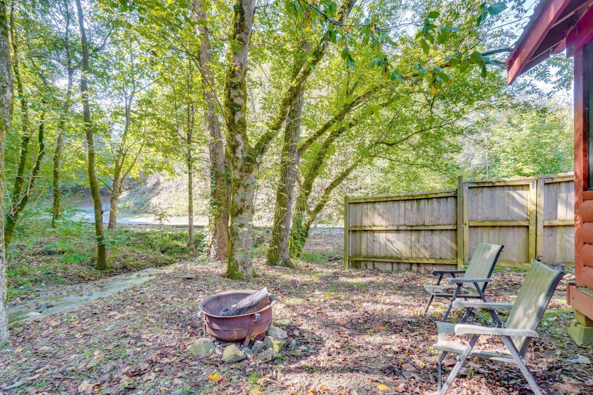 Just Fur Relaxin Sevierville Cabin With Hot Tub! Екстер'єр фото
