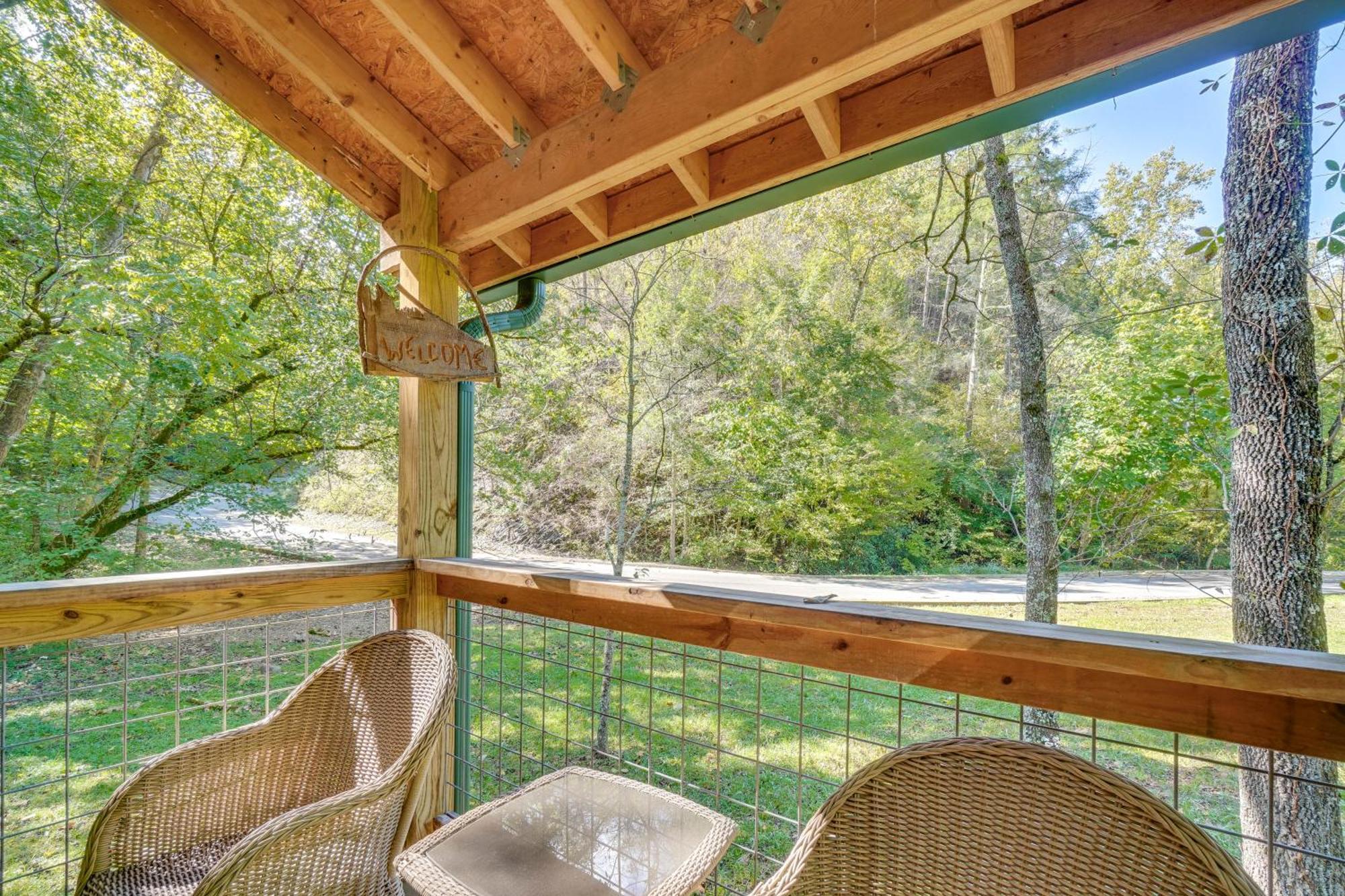 Just Fur Relaxin Sevierville Cabin With Hot Tub! Екстер'єр фото